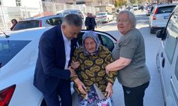 Mehmet Tahtasız, hasta ve engellilerle yakından ilgilendi