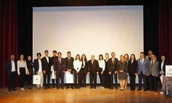 Münazara yarışmasında Bahçelievler Anadolu Lisesi birinci oldu
