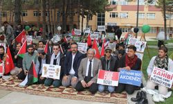 Üniversite öğrencilerinden Filistin'e destek için oturma eylemi