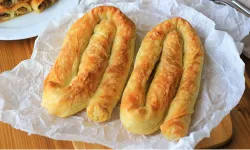 Mis Gibi Ev Yapımı Kıymalı Börek Tarifi