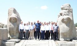 Kültür ve Turizm Bakanı Mehmet Nuri Ersoy, Alacahöyük Kazılarını İnceledi!