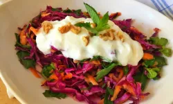 Şimdiye Kadarki En İyi Kırmızı Lahana Salatası Tarifi!