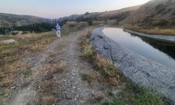 Alaca'nın Söğütözü Köyü'nde su taşkını ve sızıntısı heyelan tehlikesi oluşturuyor