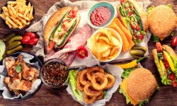 Fast Food ve Karbonhidrat Depresyona Neden Oluyor: Prof. Dr. Tarhan Anlattı!