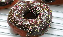 Çikolatalı Donut Yapmanın En Kolay Yolu! Tarif Burada!