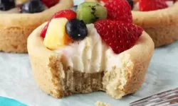 Lezzetli ve Pratik Meyveli Mini Cheesecake Tarifi