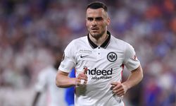 İstanbul'a geliyor! Fenerbahçe, Filip Kostic transferinde sona yaklaştı