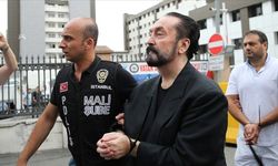 Adnan Oktar’dan Şaşırtan İddia: “Filistin’e Saldırıları 15 Günde Durdurabilirim”