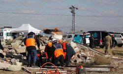 Çorum'da gerçek gibi deprem tatbikatı: 150 kişi hayatta kalma mücadelesi verdi!