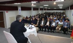 Of'ta "Peygamberimiz ve Şahsiyet İnşası" konulu konferans gerçekleştirildi