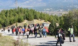 Boyabat'ta Cumhuriyet coşkusu: 101. yıl doğa yürüyüşü büyük ilgi gördü