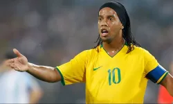 Ronaldinho Futbola Dönüyor: Hem Kulüp Sahibi Hem Oyuncu Olarak Sahnede!