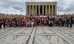 Cumhuriyetin 101. yılında Çorum'dan 101 öğrenci Anıtkabir'i ziyaret etti