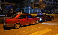 Çorum'da polisten kaçarken kaza yapan araçta silah yakalandı
