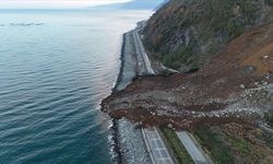 Artvin Arhavi’de heyelan: 4 genç hayatını kaybetti!