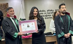 Çorum’un yeni avukatı Gülseher Ekin Özkan cübbesini giydi