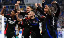 Manchester United Lyon maçı (RÖVANŞ MAÇI ŞİFRESİZ CANLI) hangi kanalda, nereden izlenir?