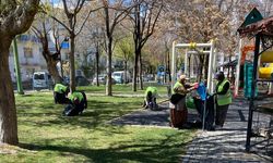 Niğde’de parklarda bahar temizliği başladı