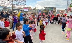 Eğitim-İş’ten Coşkulu 23 Nisan Çocuk Şenliği