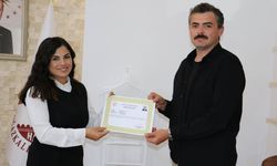 Kaymakam Emine Karataş Yıldız'dan personeline başarı belgesi