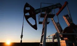 Petrol fiyatlarında büyük düşüş: Brent petrol 83 dolara kadar geriledi