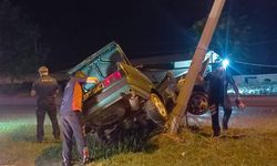 Tokat'ta kontrolden çıkan otomobil aydınlatma direğine çarptı, sürücüsü yaralandı