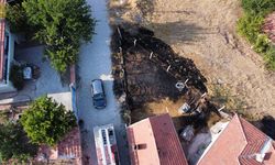 Alaca'da boş arsada yangın paniği: İtfaiye olası felaketi önledi
