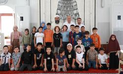 Alaca’da sıcak buluşma: Kur’an öğrenen çocuklara Başkan Arslan’dan destek