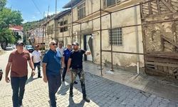 İskilip güzelleşiyor!Tarihi sokaklarda cephe yenileme çalışmaları sürüyor