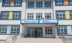 Cumhuriyet İlkokulu yeni yüzüyle eğitim yılına hazırlanıyor