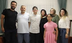 LGS’de Türkiye birincisi oldu: "Bir yıl boyunca her gün çalıştım, sosyal hayatımı erteledim"