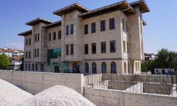Osmancık’ta güvenliğe modern dokunuş: Yeni emniyet binasında sona yaklaşılıyor