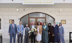 Zarafet Okulu’ndan mezuniyet sevinci! Gençler geleceğe umutla uğurlandı