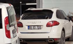Osmancık'ta silahlı saldırı: Park halindeki arabayı kurşun yağmuruna tuttular