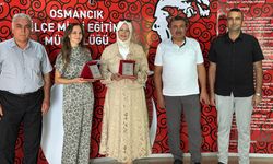 Osmancık’ta eğitime katkı sağlayan iki isme anlamlı teşekkür
