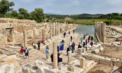 İmparator Nero'nun yaptırdığı 2000 yıllık feneri tsunami yıkmıştı: Patara'da tarih yeniden ayağa kalkıyor