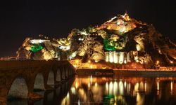 Osmancık’ın tarihi mirası gece ışıklarıyla büyülüyor