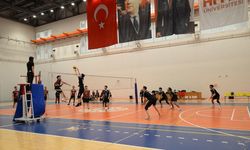 Hitit’in Efeleri ve Sultanları sahada rekabeti sürdürüyor