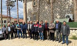 “Cuma Buluşmaları” çiftçilerle sahada sürüyor