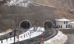 Kırkdilim Tünellerinin girişi beyaza büründü