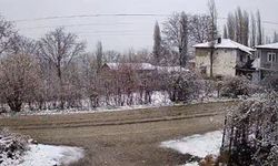 Mecitözü’nde nisan ayında kar sürprizi