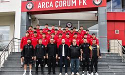 Arca Çorum FK U17, Göztepe maçı için Ankara’ya uğurlandı