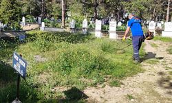 Osmancık Asri Mezarlığı’nda bakım çalışmaları sürüyor