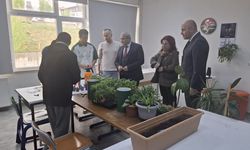 Cemil Çağlar’dan özel eğitim okuluna ziyaret