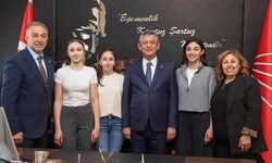 Tahtasız ailesinden Genel Başkan Özgür Özel’e ziyaret