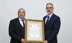 Çorum İl Milli Eğitim Müdürlüğü’ne “Kurumsal Gümüş Madalya” verildi