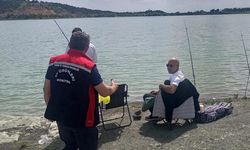 Çorum Barajı’nda sıkı denetim: Amatör balıkçılara kurallar tek tek anlatıldı