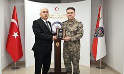 Çorum Emniyeti’nde emekli personele plaket verildi