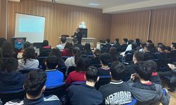 Fatih Anadolu Lisesi’nde “Siber Psikoloji” söyleşisi düzenlendi