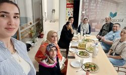 Arapça Konuşma Kursu çiğköfte sürpriziyle tamamlandı